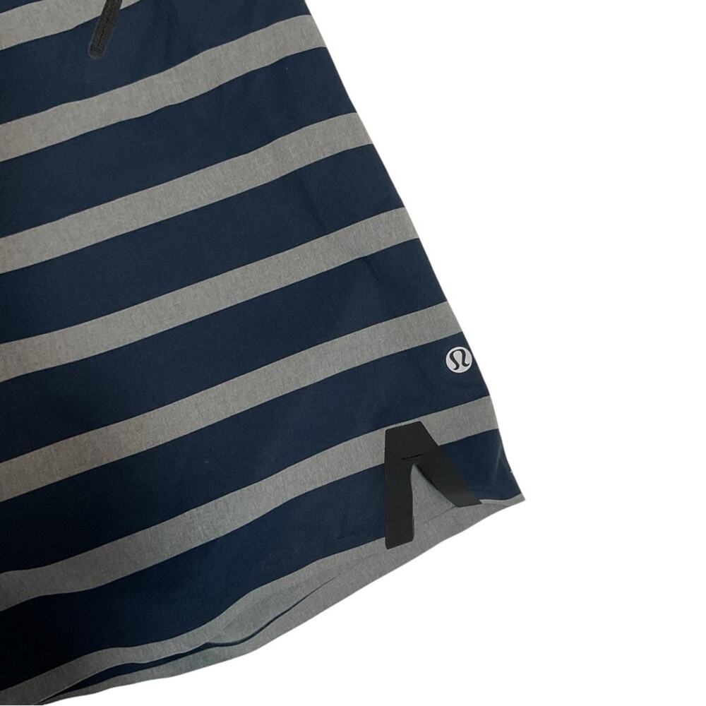 Lululemon Men's CURRENT STATE SHORT Sz 36 Board Shorts Ariel Stripe Inkwell - Picture 2 of 5